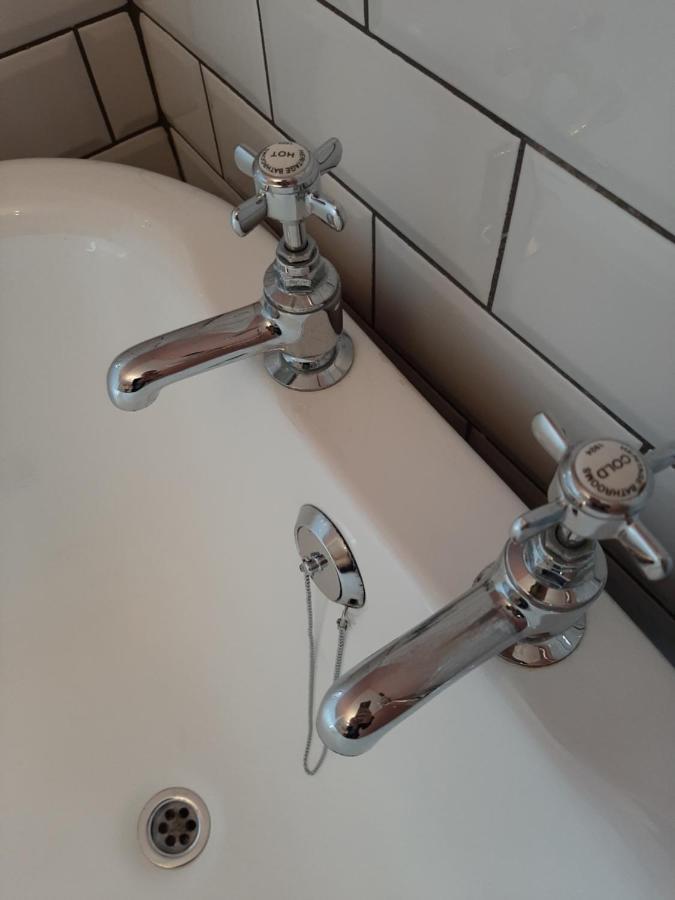 Salisbury Guest House - Free Parking Йорк Екстер'єр фото
