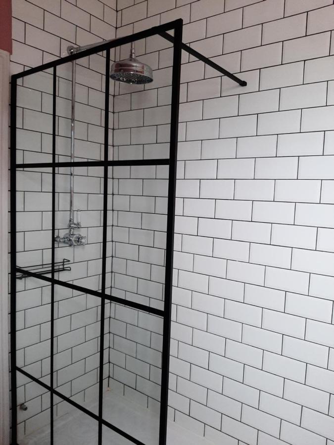 Salisbury Guest House - Free Parking Йорк Екстер'єр фото
